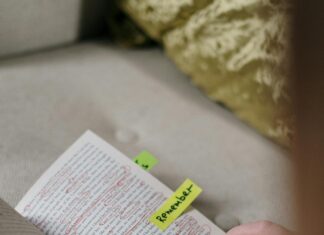 How To Write A Positive Review That Truly Impresses Readers