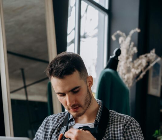 Write Google Review Like A Pro: Secrets To Boost Your Online Reputation