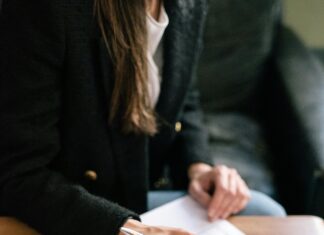 How To Write A Google Review Without Gmail Account: Easy Tips