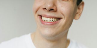 Amiable In A Sentence: How To Use This Charming Word Effectively