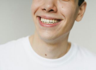 Amiable In A Sentence: How To Use This Charming Word Effectively